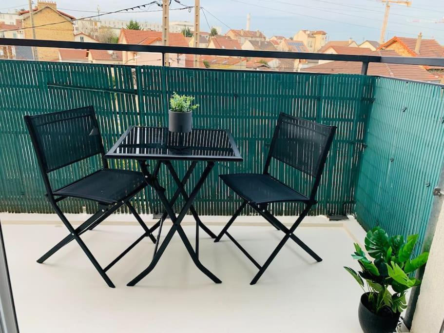 Appartement T2 Ideal Pour Familles Ou Sejour D Affaire Аржантей Екстер'єр фото