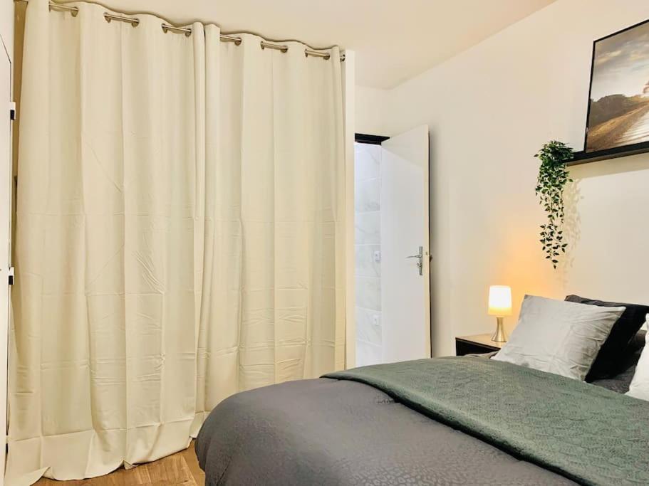 Appartement T2 Ideal Pour Familles Ou Sejour D Affaire Аржантей Екстер'єр фото