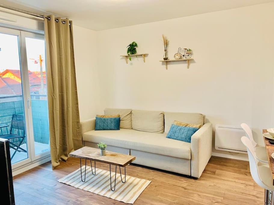 Appartement T2 Ideal Pour Familles Ou Sejour D Affaire Аржантей Екстер'єр фото